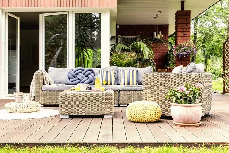 Make Your Outdoor Space Extra Cozy, According to Designers