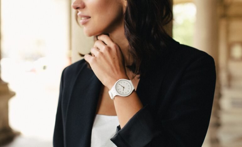 Gorgeous Women’s Watches & Cozy Fall Outfit Inspo